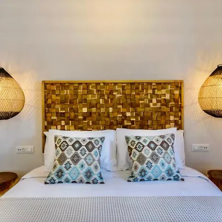 At Mykonos, Greece, Excellent View Apartahotel *